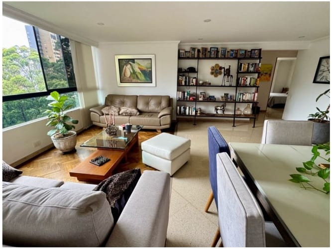 Apartamento de 3 alcobas en venta en El Tesoro, Medellín, 117 m² · foto 2 de 17