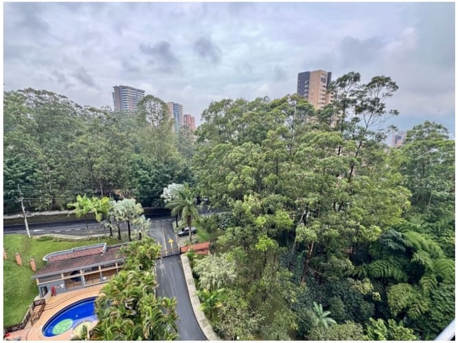 Apartamento de 3 alcobas en venta en El Tesoro, Medellín, 117 m² · foto 7 de 17