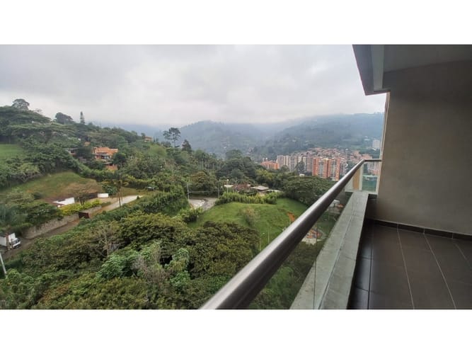 Apartamento de 3 alcobas en venta en El Chingui, Envigado, 86 m² · foto 9 de 20