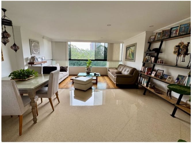 Apartamento de 3 alcobas en venta en El Tesoro, Medellín, 117 m² · foto 8 de 17