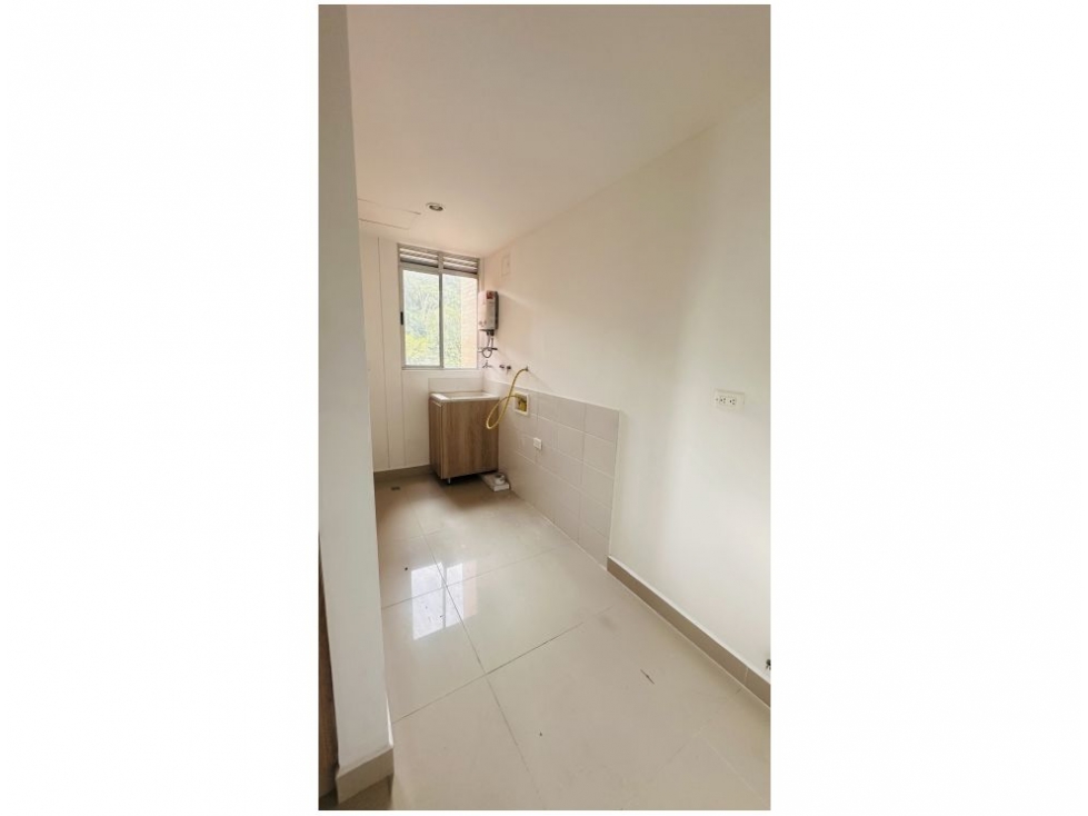 Apartamento en venta en El Esmeraldal, Envigado · foto 3 de 10