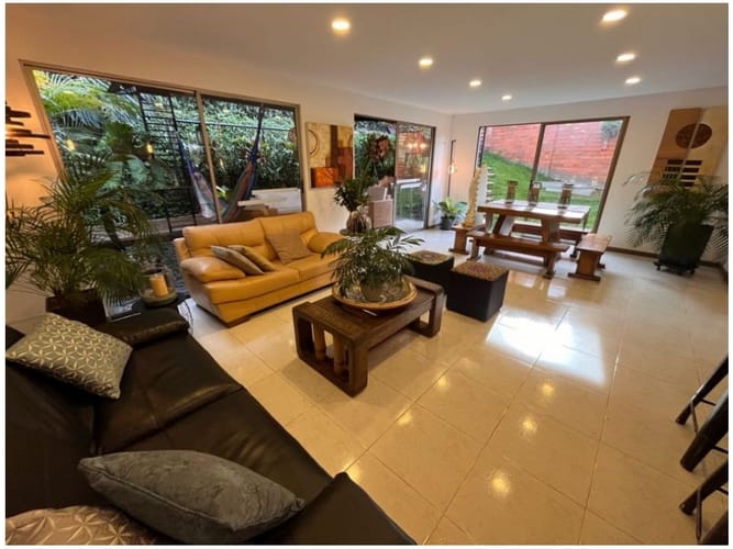 Casa en venta en Loma Del Esmeraldal, Envigado · foto 10 de 24