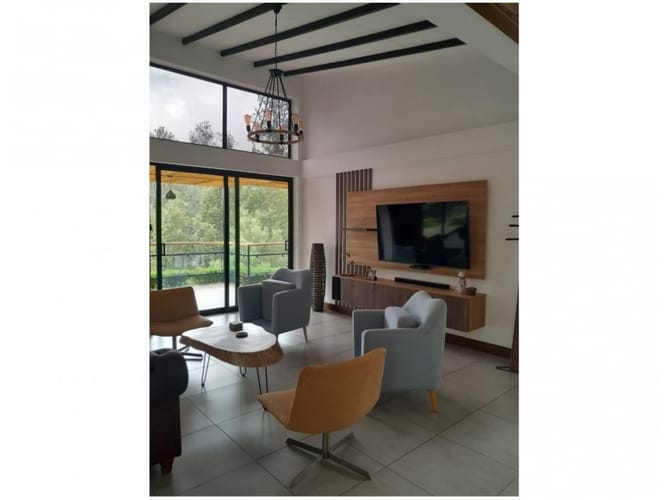 Casa de 3 alcobas en venta en El Retiro, 240 m² · foto 4 de 24