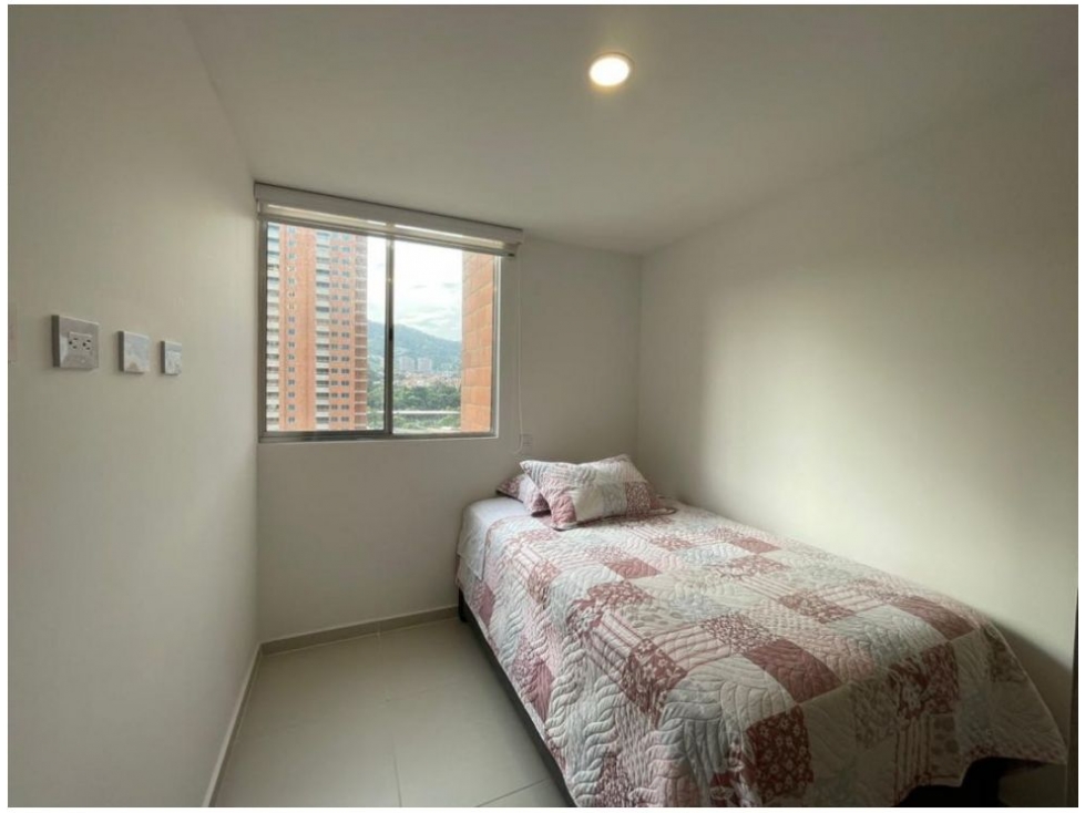 Apartamento en venta en Zona Industrial No. 1, Itagüí · foto 6 de 11
