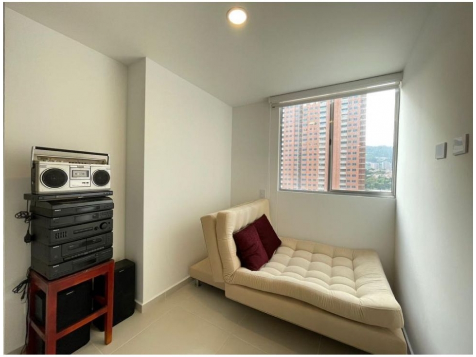 Apartamento en venta en Zona Industrial No. 1, Itagüí · foto 7 de 11