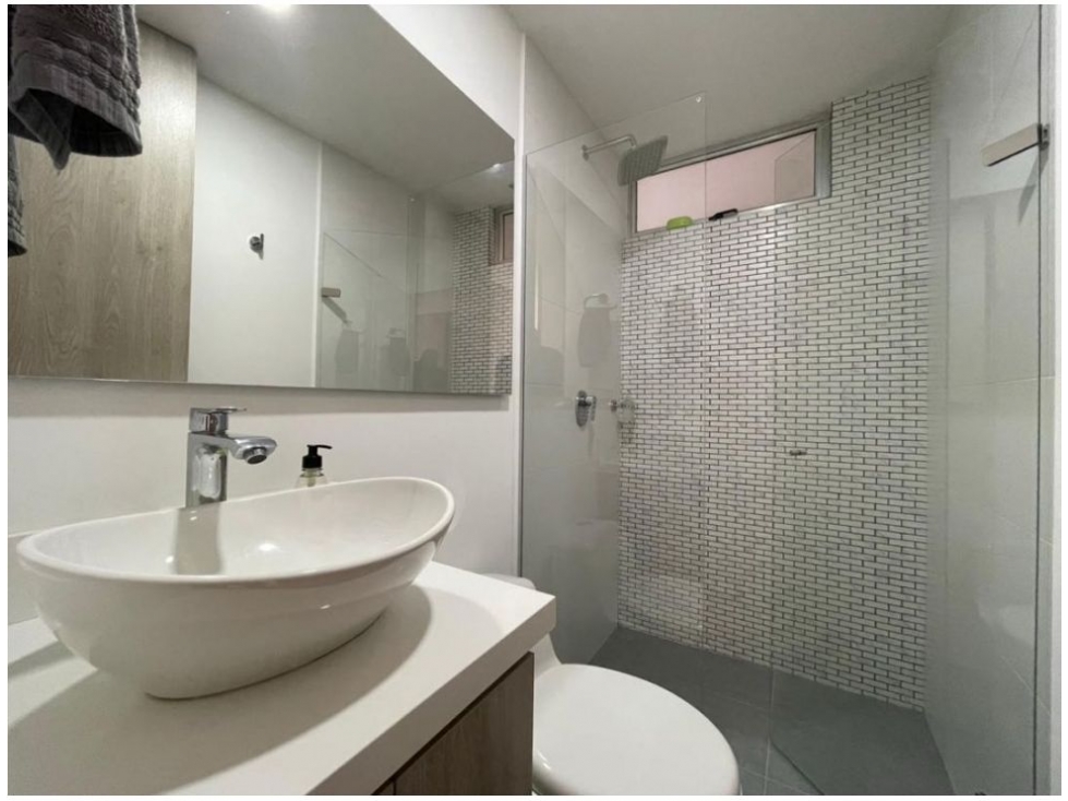 Apartamento en venta en Zona Industrial No. 1, Itagüí · foto 8 de 11