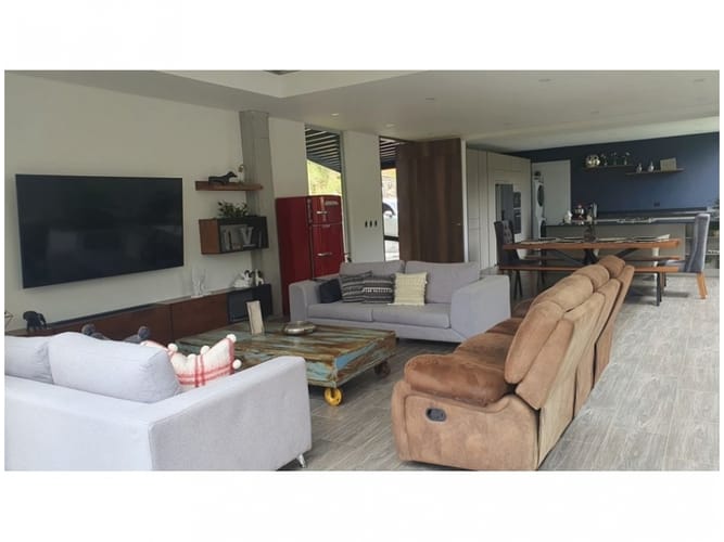 Casa de 4 alcobas en venta en Loma Del Escobero, El Retiro, 514 m² · foto 2 de 24