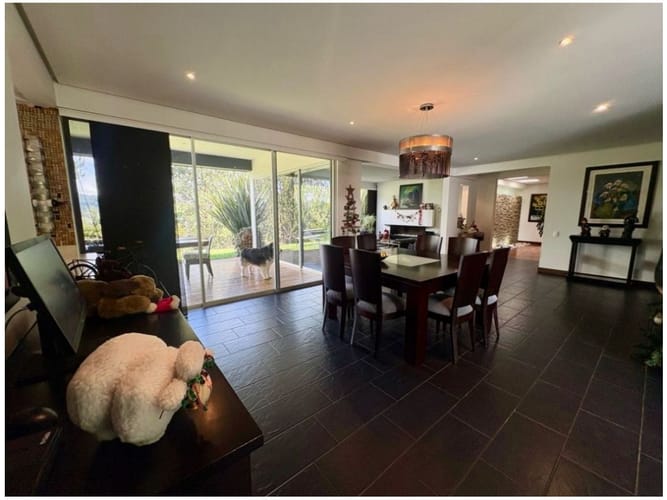 Casa de 4 alcobas en venta en Vía Las Palmas, Envigado, 466 m² · foto 4 de 17