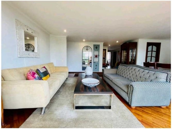 Apartamento de 3 alcobas en venta en El Diamante No. 2, Medellín, 174 m² · foto 3 de 9