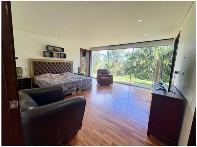 Casa de 4 alcobas en venta en Vía Las Palmas, Envigado, 466 m² · foto 11 de 17