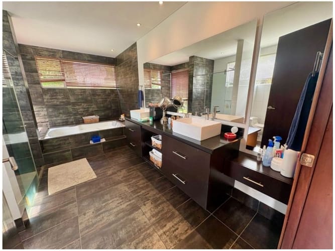 Casa de 4 alcobas en venta en Vía Las Palmas, Envigado, 466 m² · foto 17 de 17
