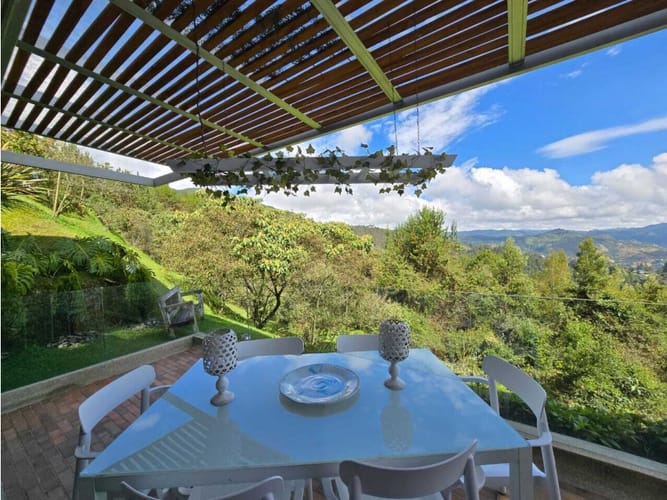 Apartamento de 2 alcobas en venta en El Retiro, 170 m² · foto 3 de 6