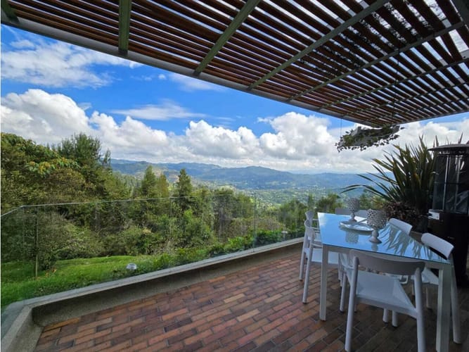 Apartamento de 2 alcobas en venta en El Retiro, 170 m² · foto 5 de 6