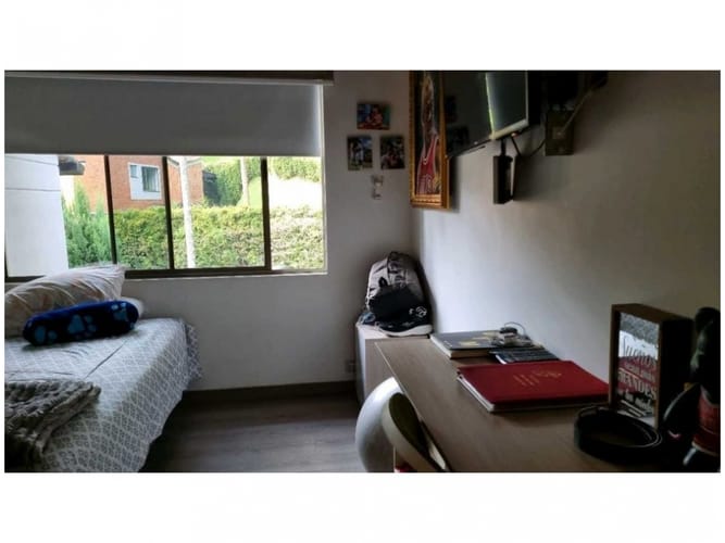 Casa de 4 alcobas en venta en Loma Del Chocho, Envigado, 212 m² · foto 17 de 24
