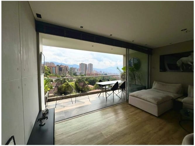 Apartamento de 2 alcobas en venta en Las Lomas, Medellín, 83 m² · foto 11 de 12