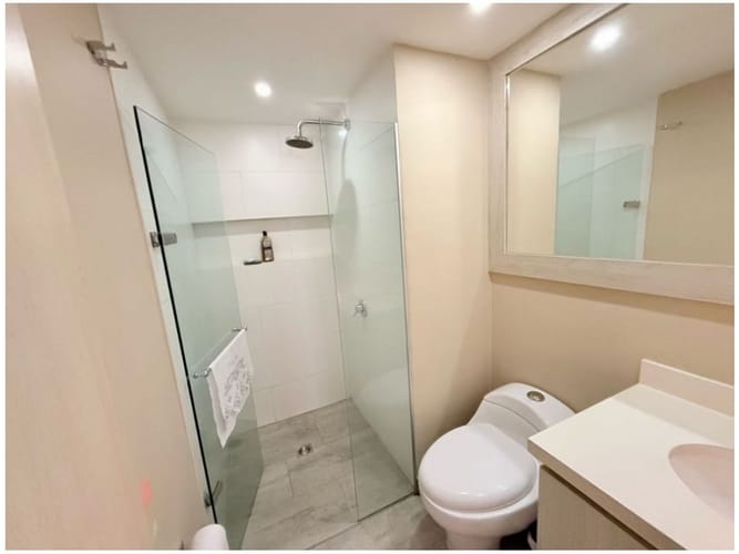 Apartamento de 2 alcobas en venta en Alejandría, Medellín, 137 m² · foto 10 de 13