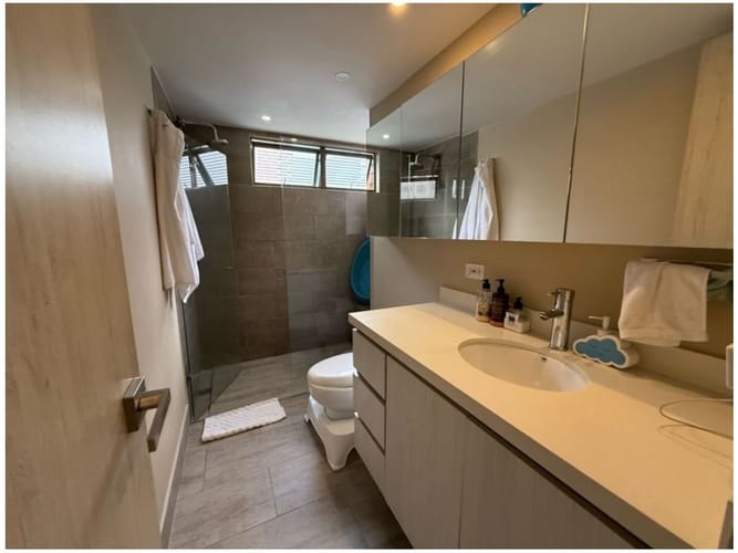 Apartamento de 2 alcobas en venta en Alejandría, Medellín, 137 m² · foto 12 de 13