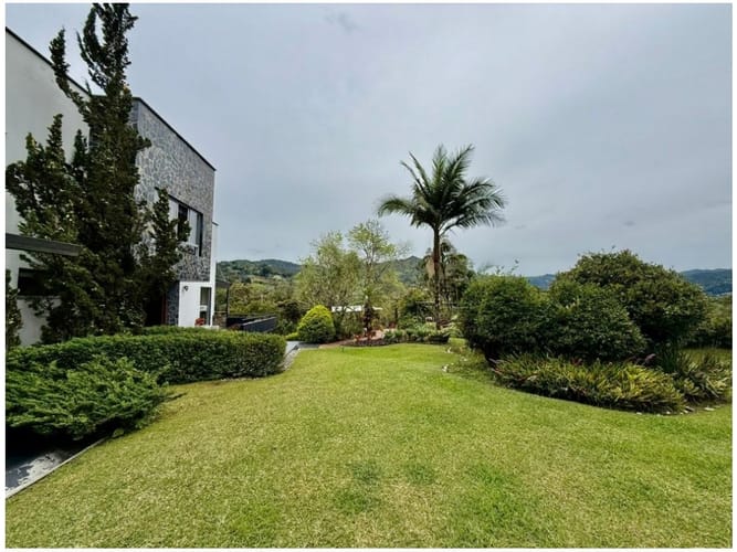 Casa de 4 alcobas en venta en Los Salados, El Retiro, 527 m² · foto 2 de 15