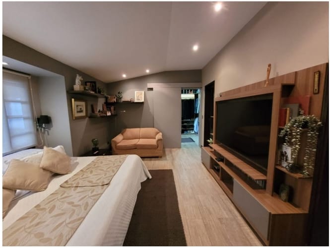 Casa en venta en Loma Del Escobero, Envigado · foto 7 de 23