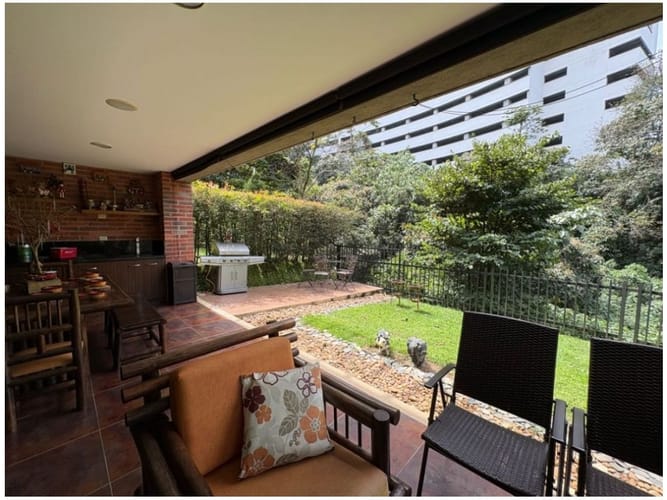 Casa de 3 alcobas en venta en Montessori, Envigado, 516 m² · foto 6 de 24
