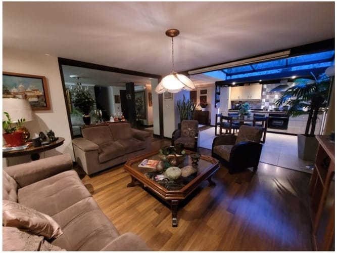 Casa en venta en Loma Del Escobero, Envigado · foto 19 de 23