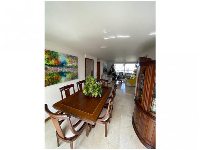 Apartamento en venta en El Poblado, Medellín · foto 9 de 24