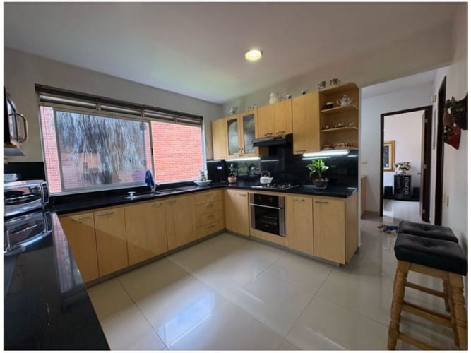 Casa de 3 alcobas en venta en Montessori, Envigado, 516 m² · foto 10 de 24