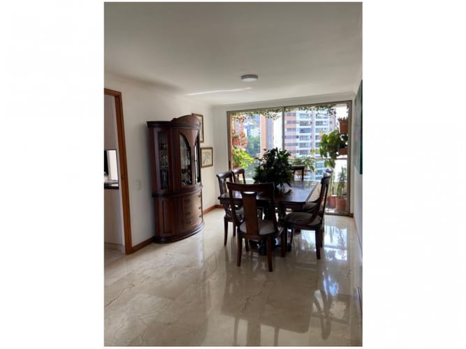 Apartamento en venta en El Poblado, Medellín · foto 10 de 24