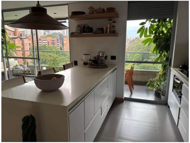 Apartamento de 2 alcobas en venta en Las Lomas, Medellín, 104 m² · foto 3 de 18