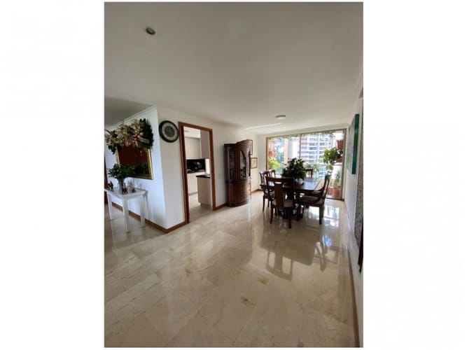 Apartamento en venta en El Poblado, Medellín · foto 14 de 24