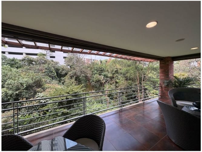 Casa de 3 alcobas en venta en Montessori, Envigado, 516 m² · foto 15 de 24