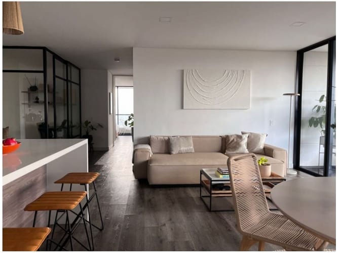 Apartamento de 3 alcobas en venta en Los Naranjos, Medellín, 156 m² · foto 2 de 9