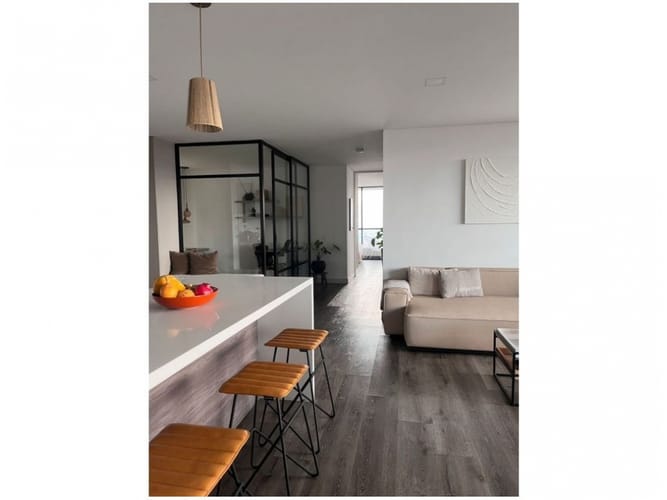 Apartamento de 3 alcobas en venta en Los Naranjos, Medellín, 156 m² · foto 3 de 9