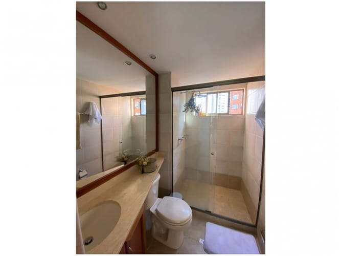 Apartamento en venta en El Poblado, Medellín · foto 21 de 24