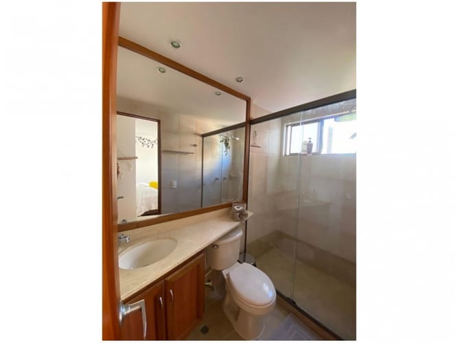 Apartamento en venta en El Poblado, Medellín · foto 23 de 24