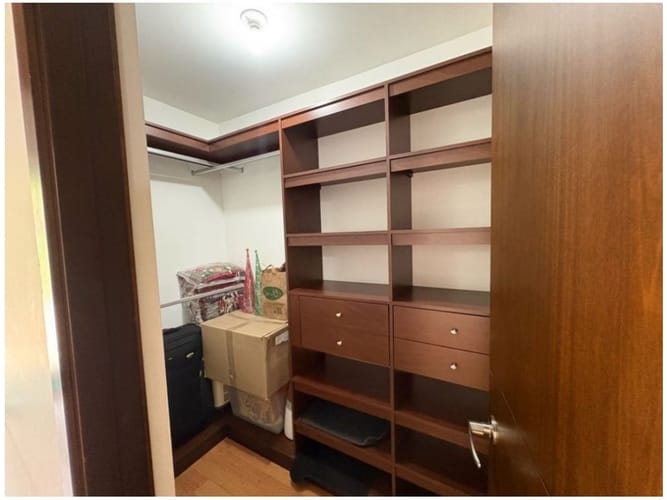 Casa de 3 alcobas en venta en Montessori, Envigado, 516 m² · foto 24 de 24