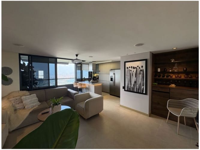 Apartamento de 2 alcobas en venta en Las Lomas, Medellín, 87 m² · foto 3 de 12