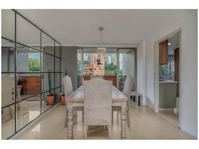Apartamento de 3 alcobas en venta en San Lucas, Medellín, 131 m² · foto 5 de 22