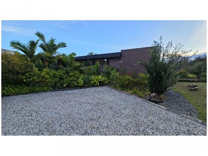 Casa de 3 alcobas en venta en Medellín, 326 m² · foto 14 de 24