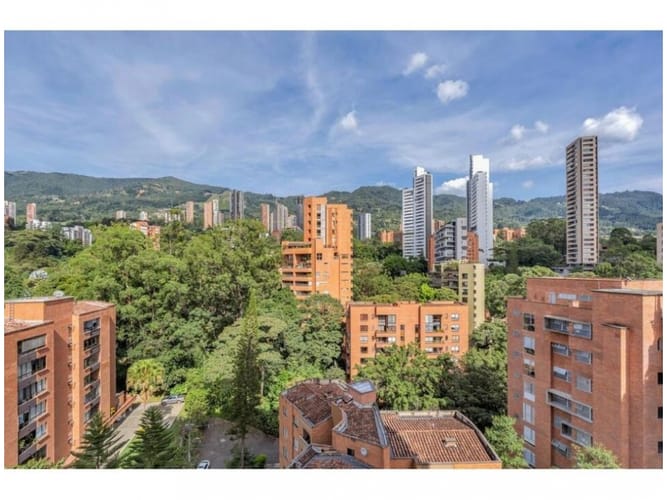 Apartamento de 3 alcobas en venta en San Lucas, Medellín, 131 m² · foto 10 de 22