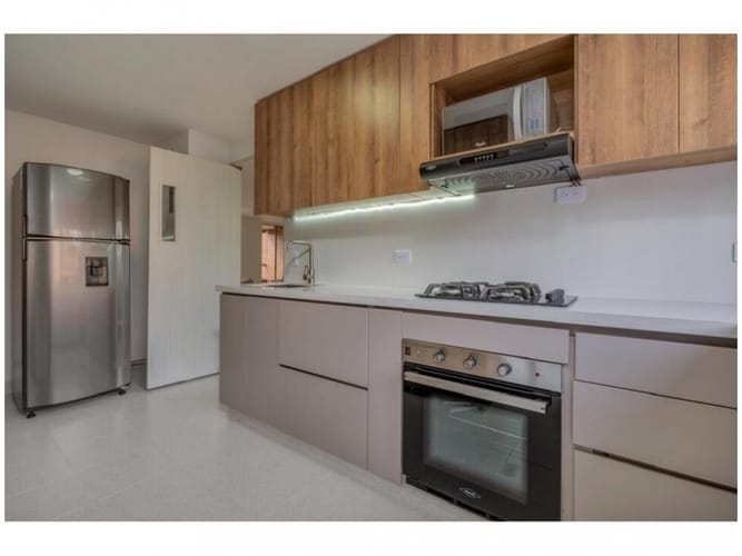 Apartamento de 3 alcobas en venta en San Lucas, Medellín, 131 m² · foto 11 de 22
