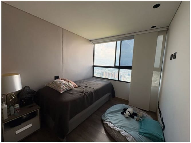 Apartamento de 2 alcobas en venta en Las Lomas, Medellín, 87 m² · foto 10 de 12