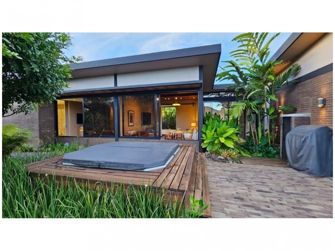 Casa de 3 alcobas en venta en Medellín, 326 m² · foto 17 de 24