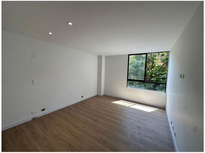 Apartamento de 3 alcobas en venta en El Poblado, Medellín, 171 m² · foto 8 de 14