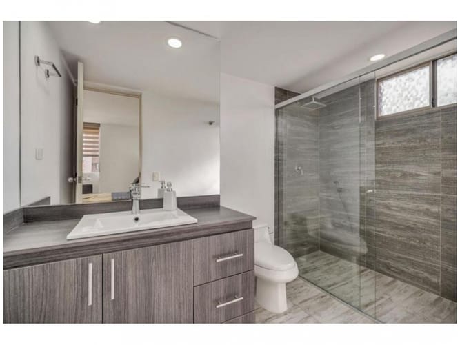 Apartamento de 3 alcobas en venta en San Lucas, Medellín, 131 m² · foto 19 de 22