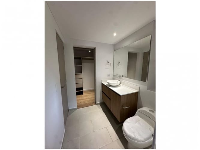 Apartamento de 3 alcobas en venta en El Poblado, Medellín, 171 m² · foto 13 de 14