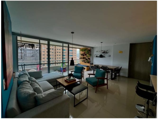 Apartamento de 3 alcobas en venta en El Poblado, Medellín, 121 m² · foto 1 de 13