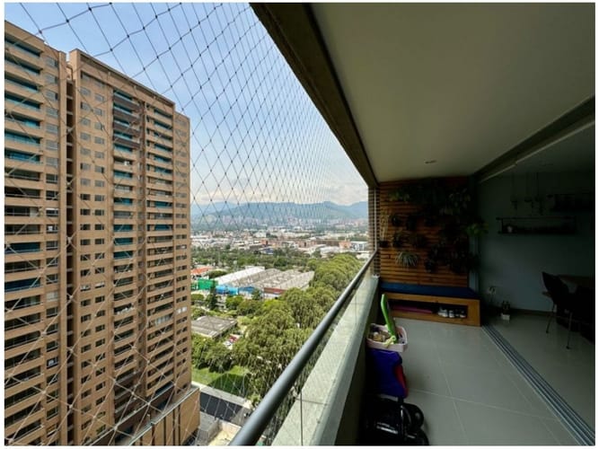 Apartamento de 3 alcobas en venta en El Poblado, Medellín, 121 m² · foto 4 de 13