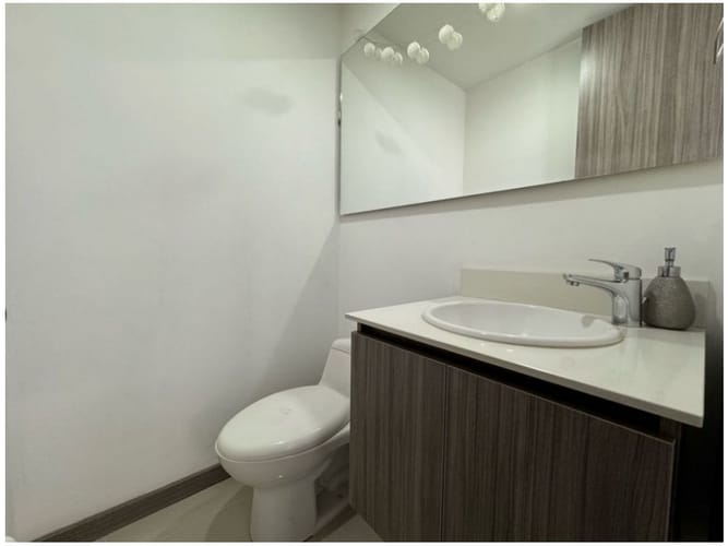 Apartamento de 3 alcobas en venta en El Poblado, Medellín, 121 m² · foto 5 de 13