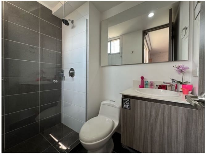 Apartamento de 3 alcobas en venta en El Poblado, Medellín, 121 m² · foto 7 de 13